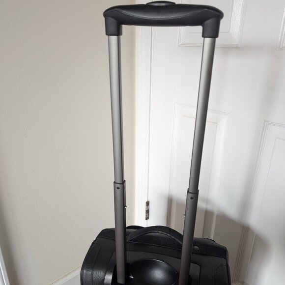 Eagle Creek Flatbed Carry-On Rollaboard 20" Wheeled Duffel, 38L - Picture 6 of 16